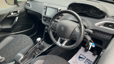 Peugeot 2008 1.2 PureTech 110 Signature 5dr Petrol Estate